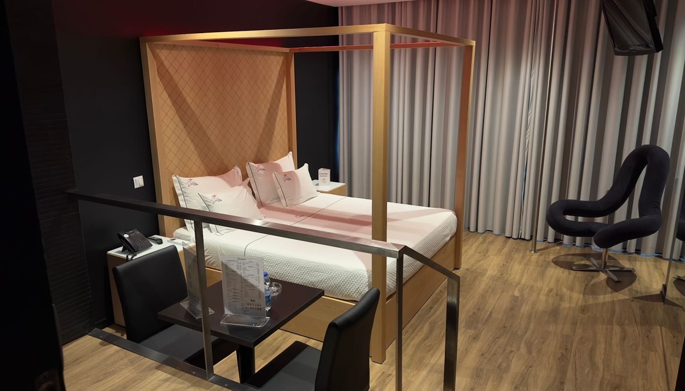 QUARTO Suiite Tematica erotica 16 2